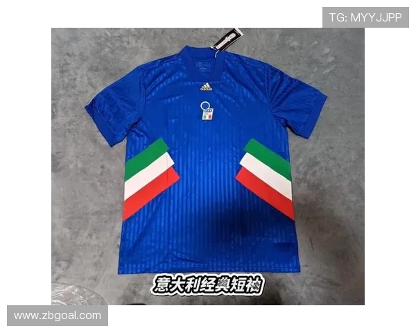 围绕印有足球标志的短袖设计其流行风格与运动魅力趋势探讨篇